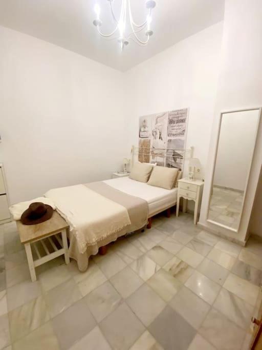 Apartamento En Calle Regla Sanz Севилья Экстерьер фото